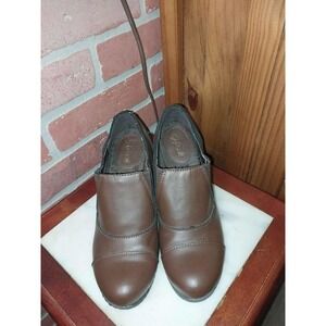 Jaclyn Smith brown Mary Jane pumps Very comfortable shoes Size 7M. Y2K